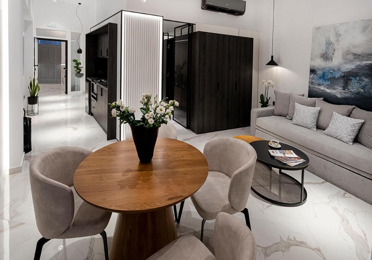 Maison 36 Villa In The Center Of Psyri Athens Luaran gambar
