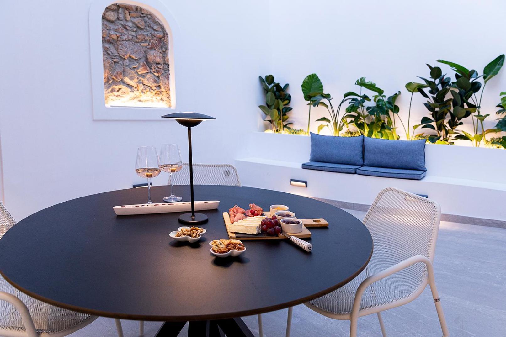 Maison 36 Villa In The Center Of Psyri Athens Luaran gambar